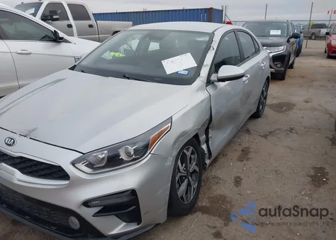 2021 Kia Forte Lxs из США, поврежденный, VIN 3KPF24AD0ME363764